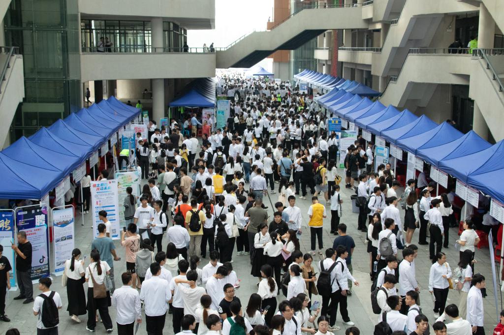 D8E8E275C9C7EC5468E379F009F_A52D84F1_25274