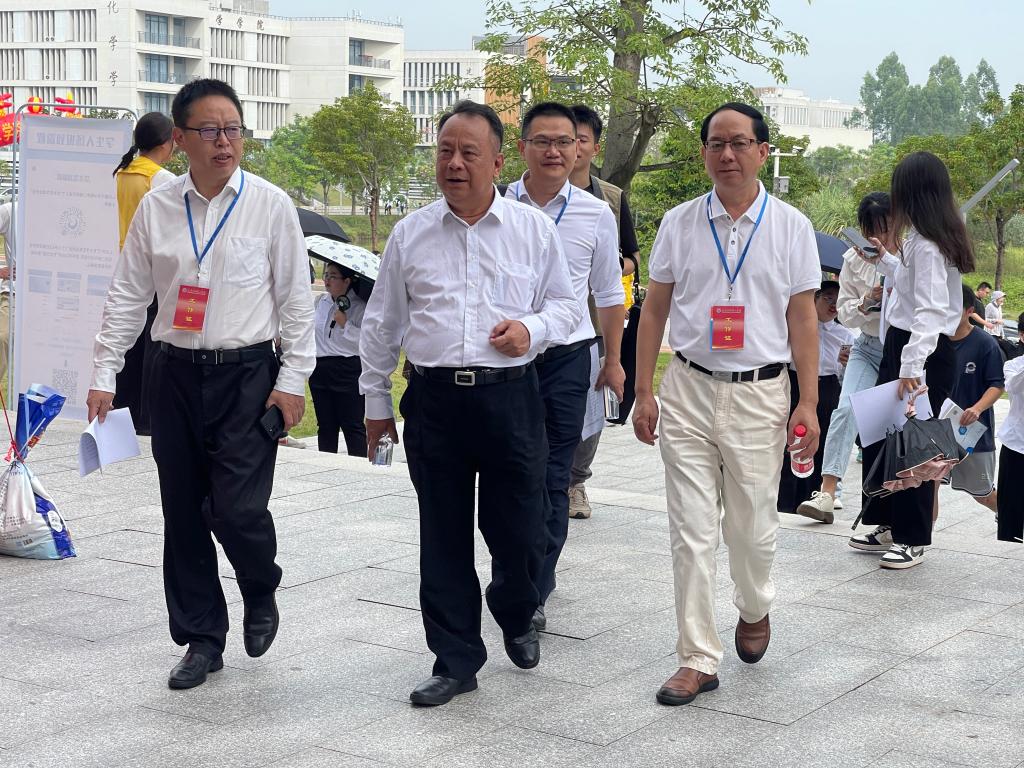 51E4C1593E639D3266309406B03_FF54DB42_2BA81