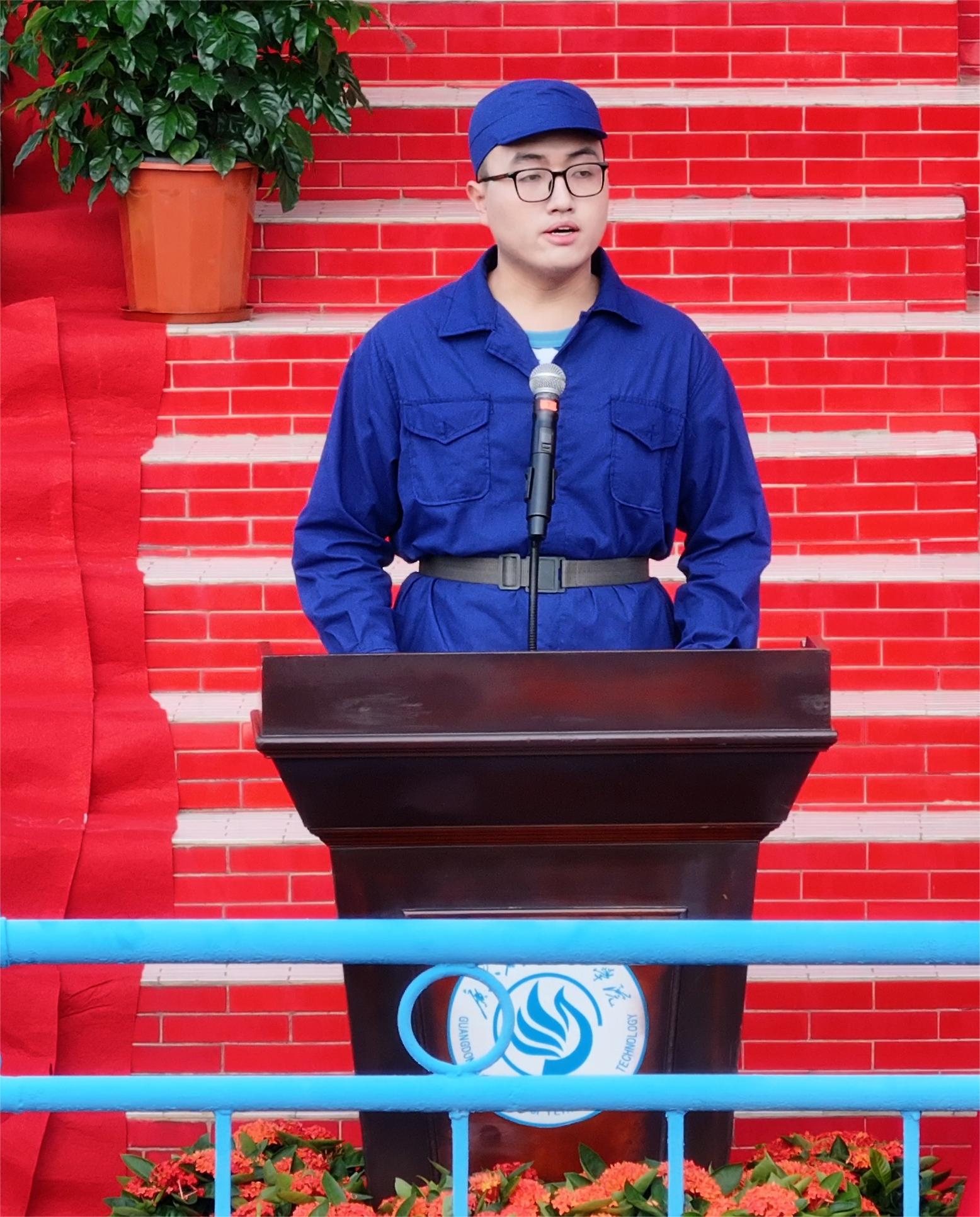 FD85C10C32B49524D7F54B5EF01_F6F5BCC1_54799