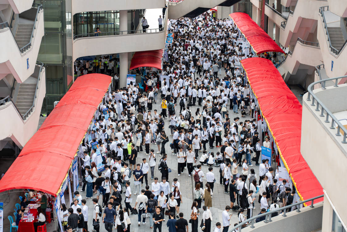 CD0F2DA1143C8D08C7C35F89FB7_D8A1331C_37A27