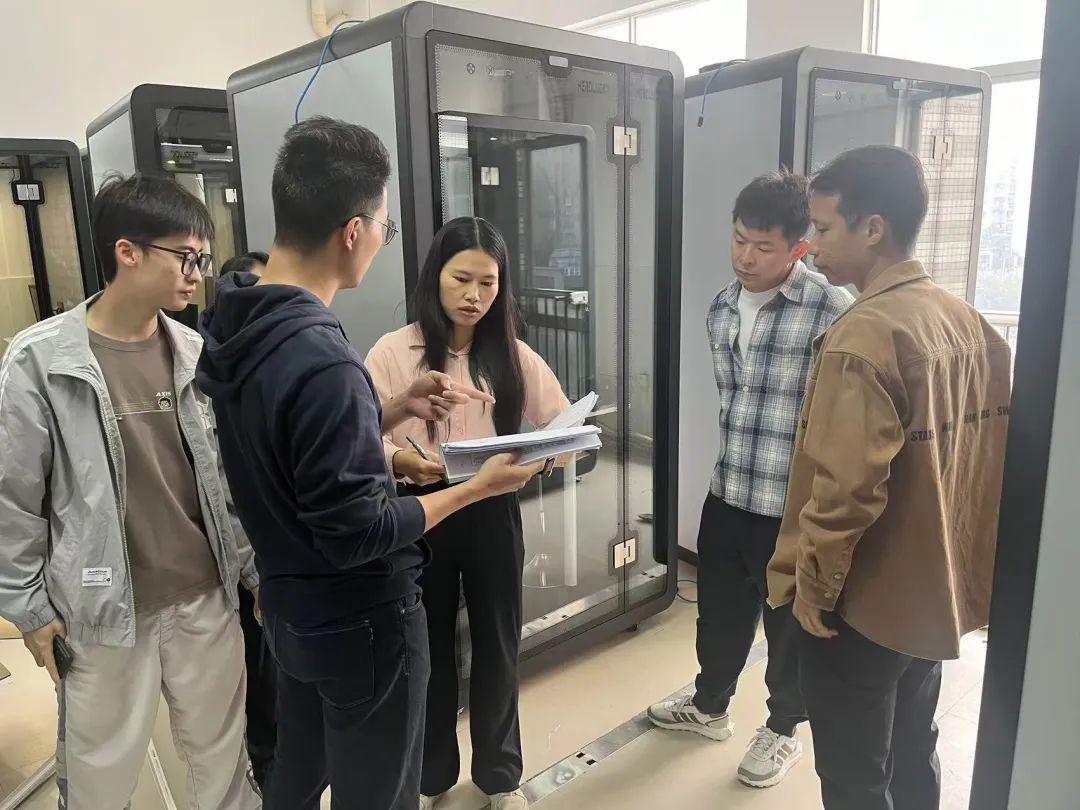 B6EC6BB75708618F71EC97C9B0D_DC82E7A9_1DDF1