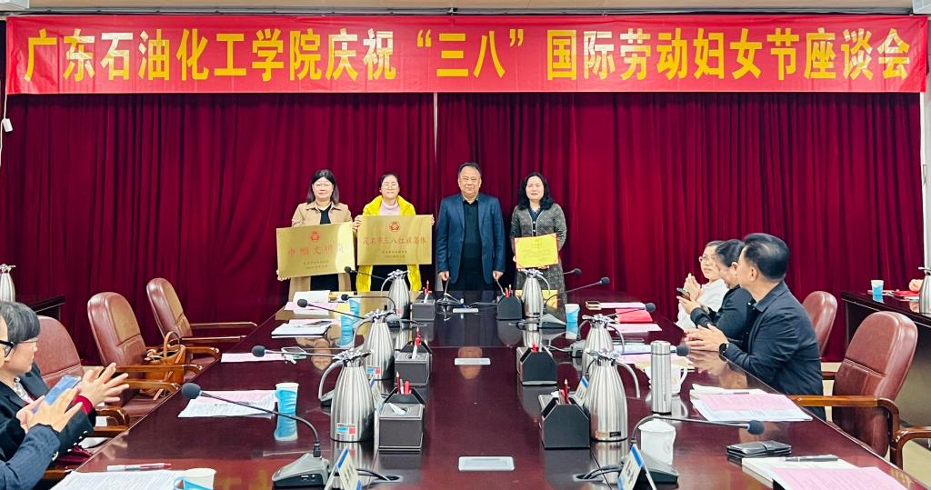 624BAE10B63D80165D162DA2F7E_4709B58C_1A6F1