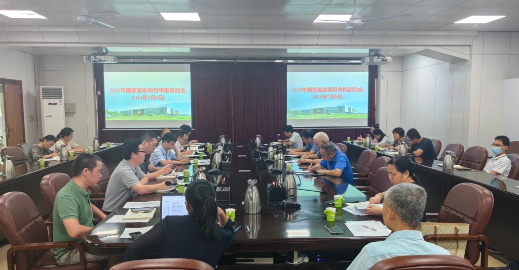 185A4BE64A8A93FD9B194E03FA1_3EFA6A07_13BCE