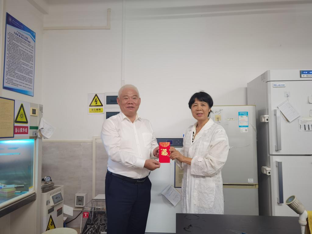 9CC51A6F9941D1A30D6DDBDCDB8_8A296185_10116