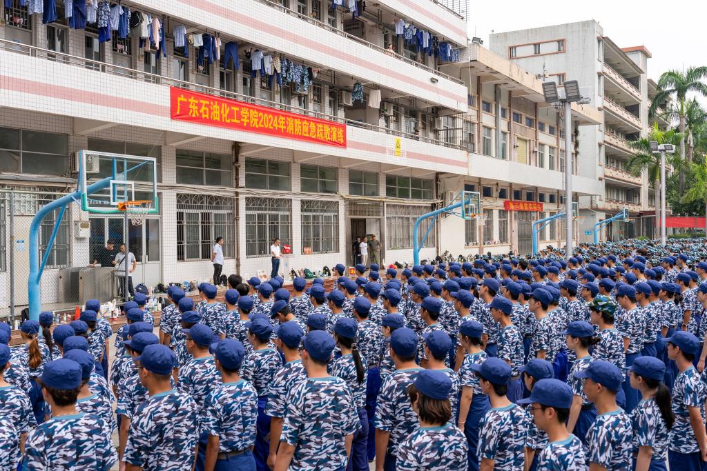 3689F905D7C44F0D62131083DE2_2914F694_32852