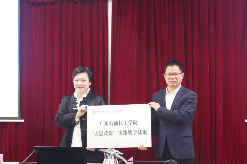 B171CC7F3D2A79CCB7EA7FFE9B1_79D4CF3B_E19A