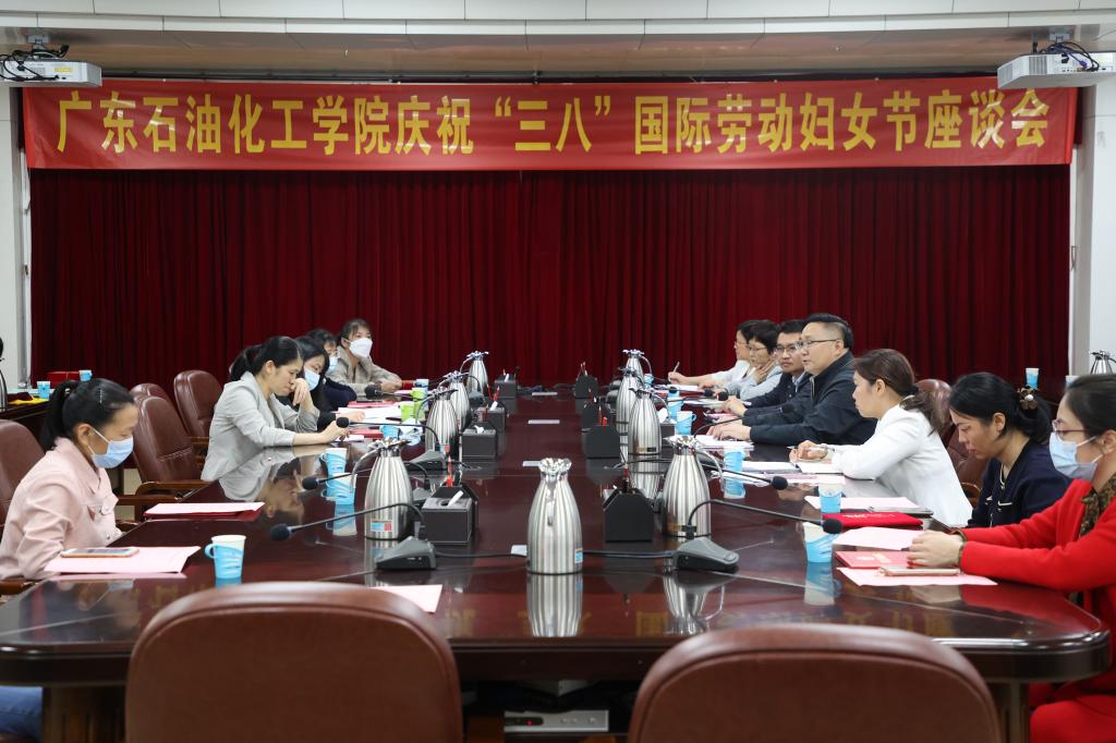 1CADEA3EBAC1FC0BEAF28BA451D_3C8B739A_18A2F