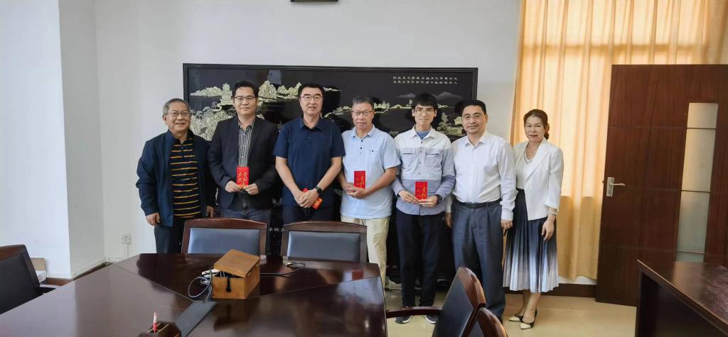 0D5E00324EFEF03B17F5698E2EF_391B890F_E4BE