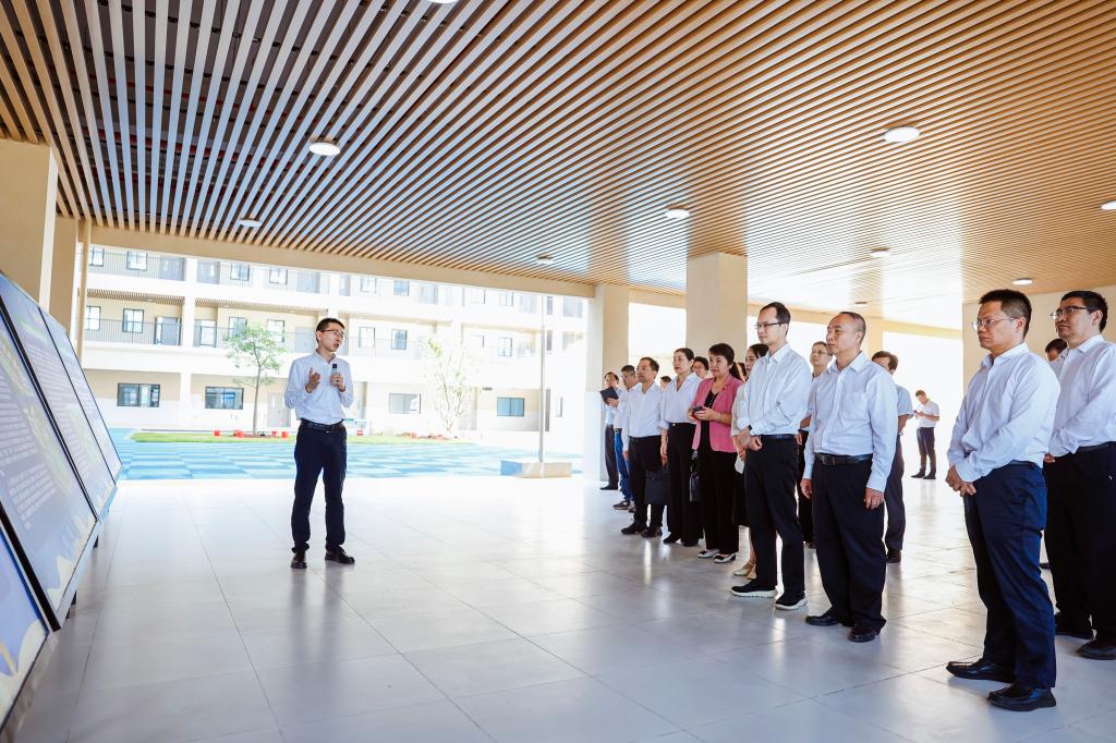 199158CD4376D95F8BD9BB3C82B_FBCB3A2F_23B94