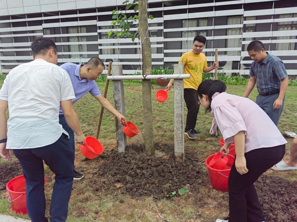 7A6E7760AA4783D03833887CFEE_FB62EDE6_293A1 7A6E7760AA4783D03833887CFEE_FB62EDE6_293A1