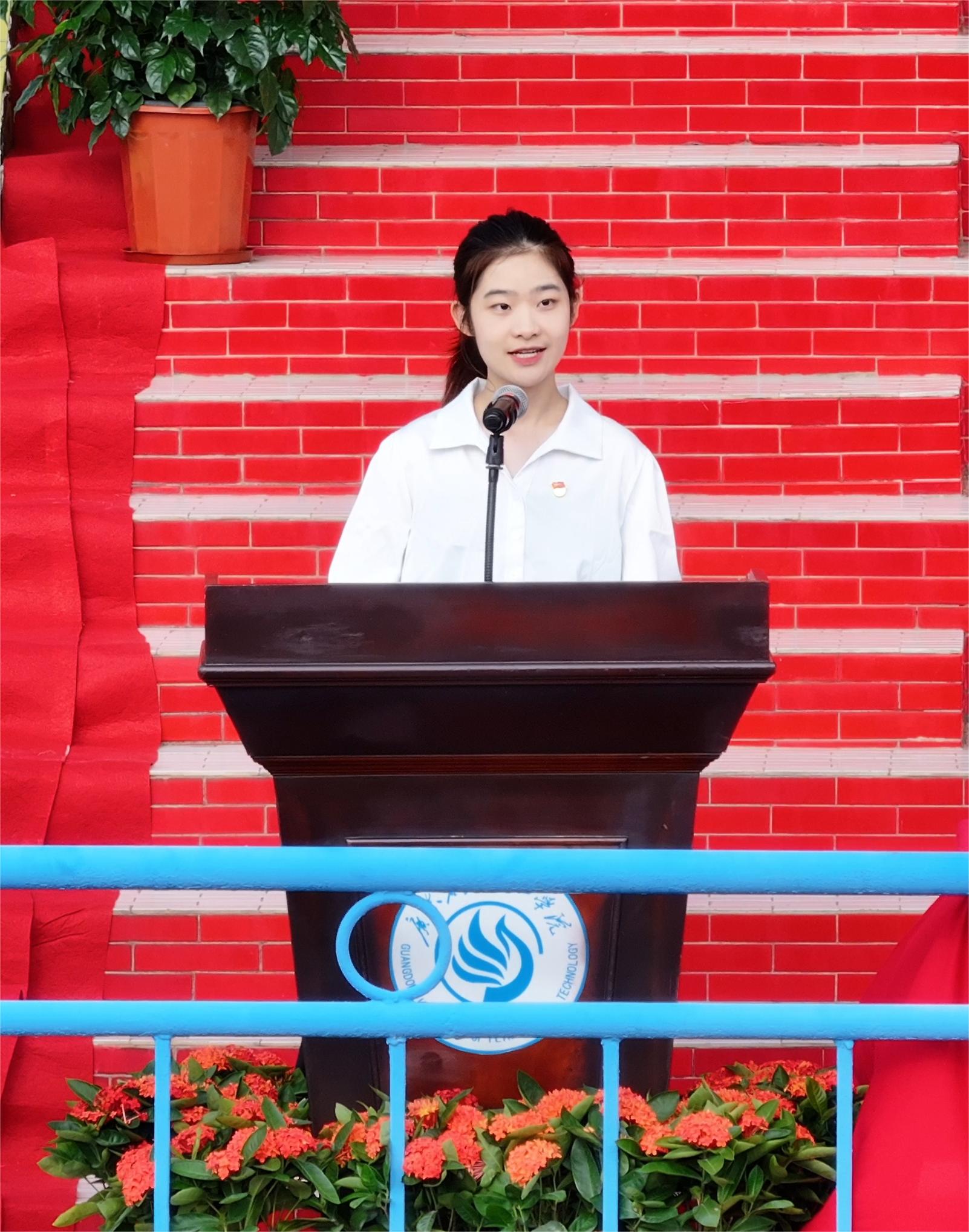 5D558BF79EB47E137345A310D07_AE88B7B4_58169