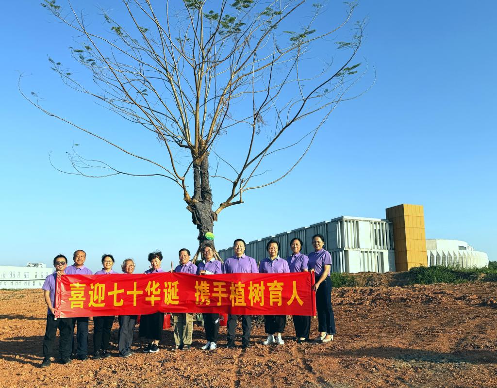 A2FA7E4ED11D9C9BC085A7B2A7B_FDC3AC1E_28E81