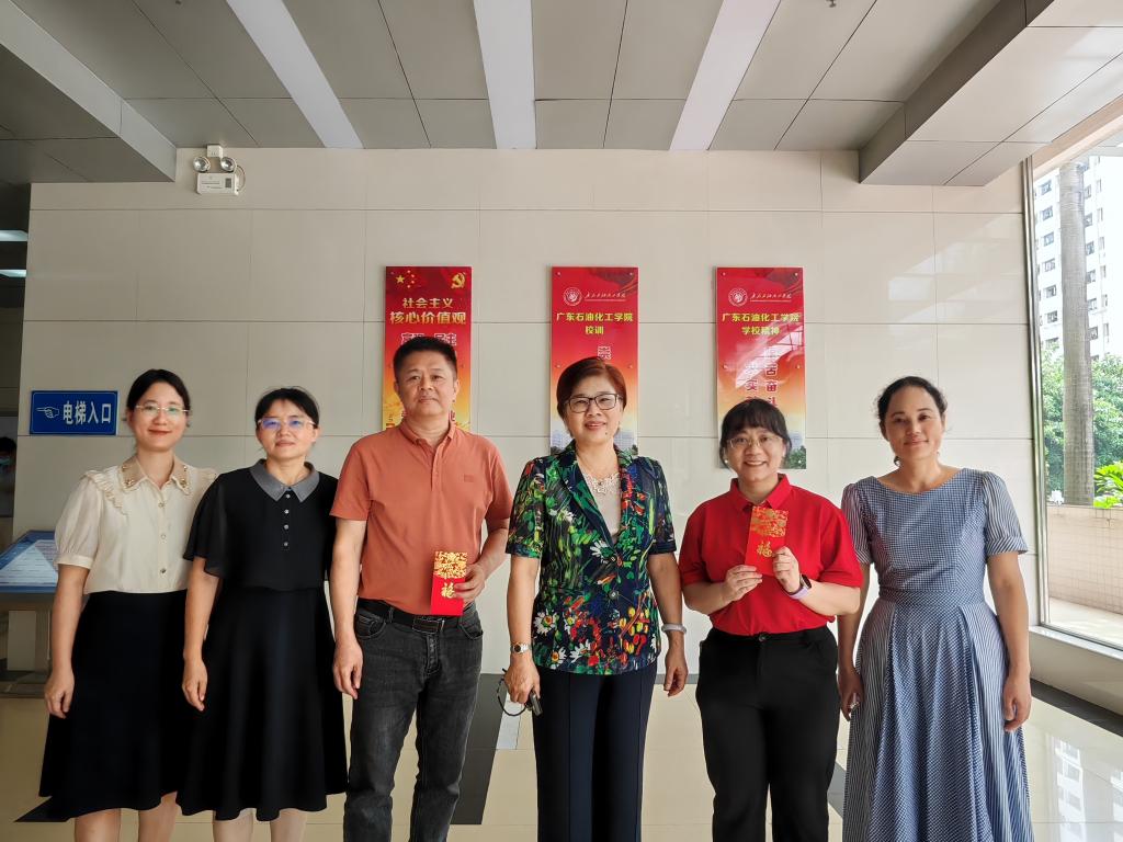 E4A54A1992B86EA1FD89B2644D4_E21B0558_1954B