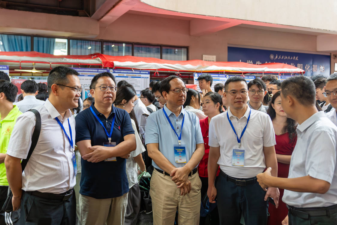 B979318E6694861B14452B3A7FF_9380EAF3_22F14