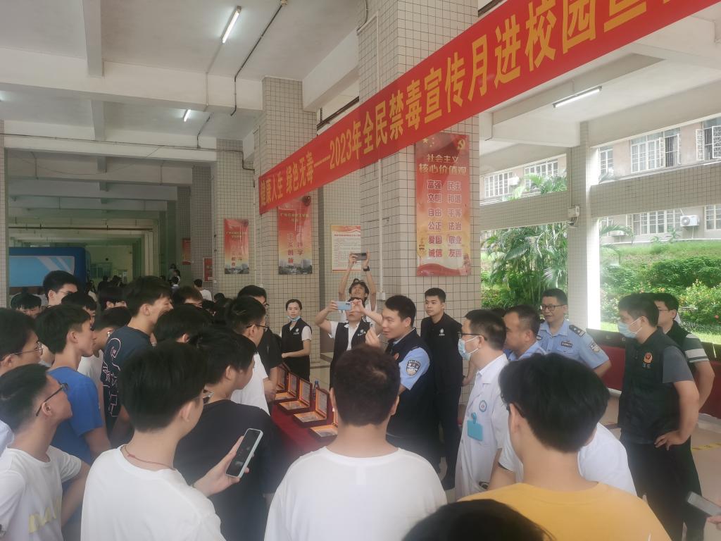 F52859877203B658273F4A6B7D1_AB08F994_183B4