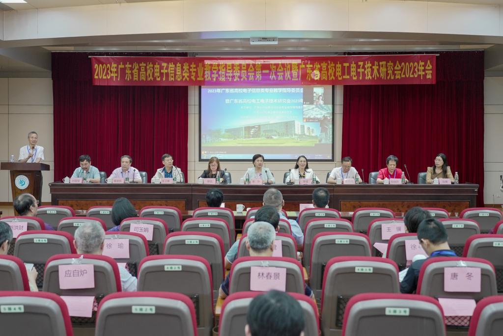 E9F292B70719648FBF93C7A5049_05F0C2B3_17D11