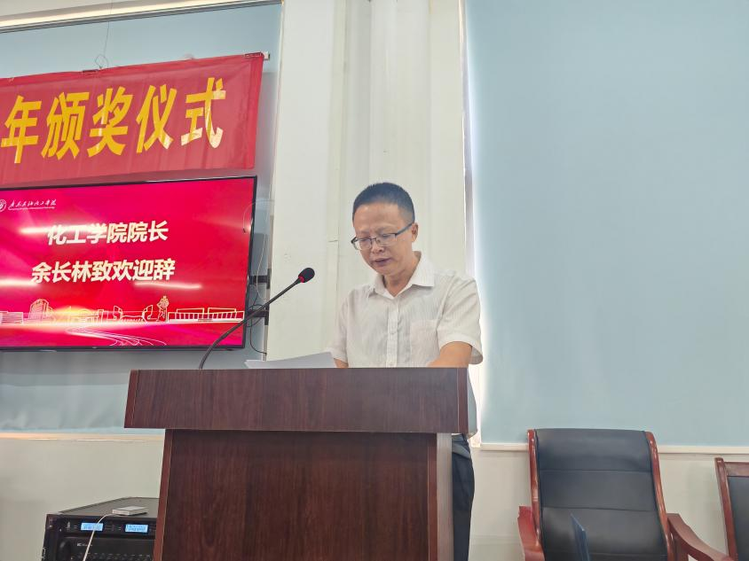 C7FDDB02DA31BC5FFFBE46479F4_8D930691_5C727